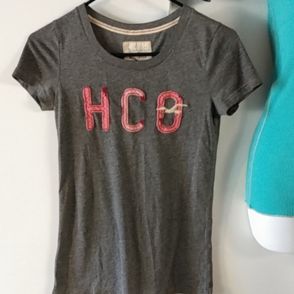 Hollister  Tee Shirt and Shorts Collaboration Combo - Picture 2 of 11